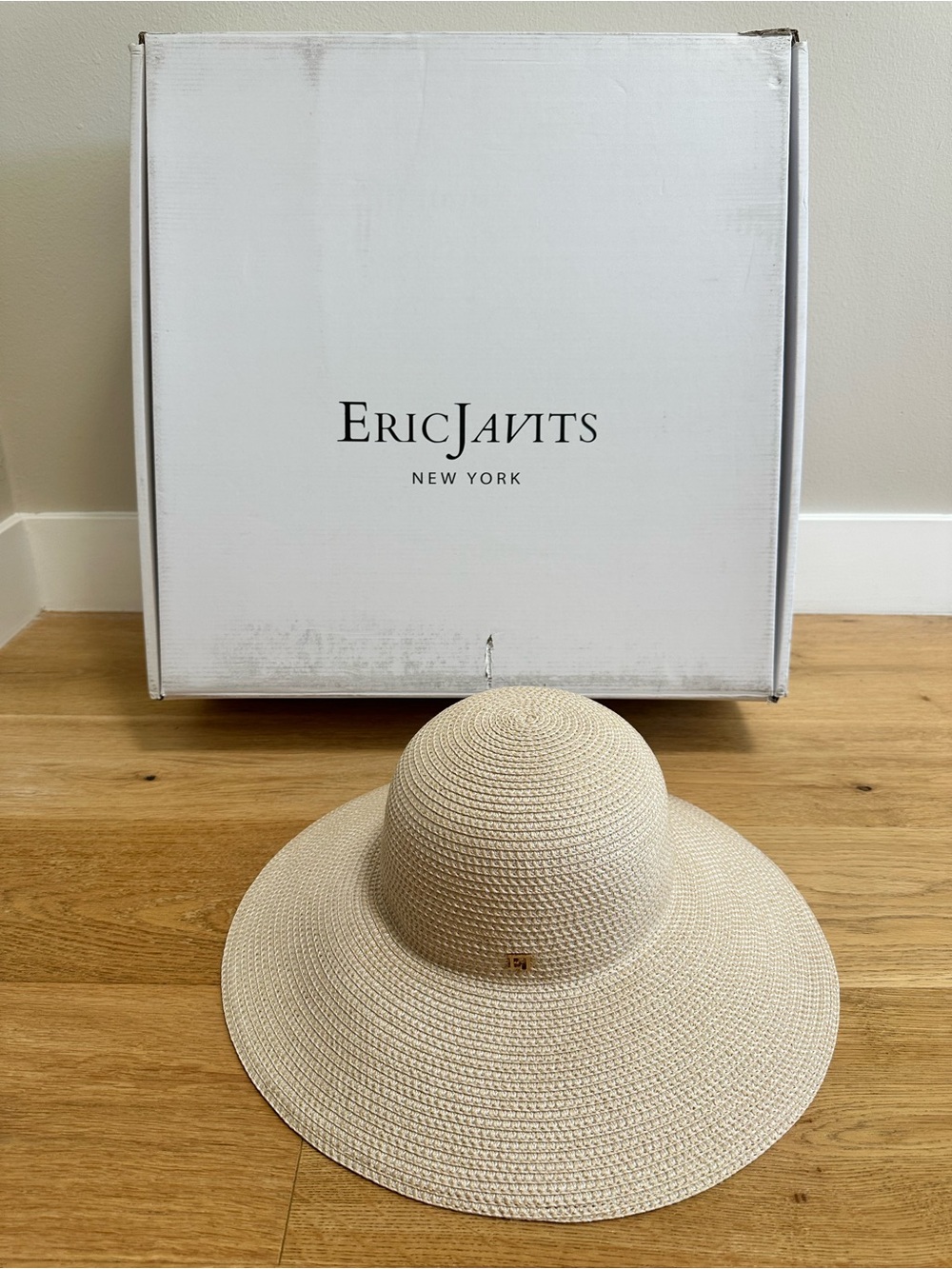Eric Javits Hampton Squishee Sun Hat Cream NWT $235 Packable UPF 50+ 13804 - Picture 1 of 5